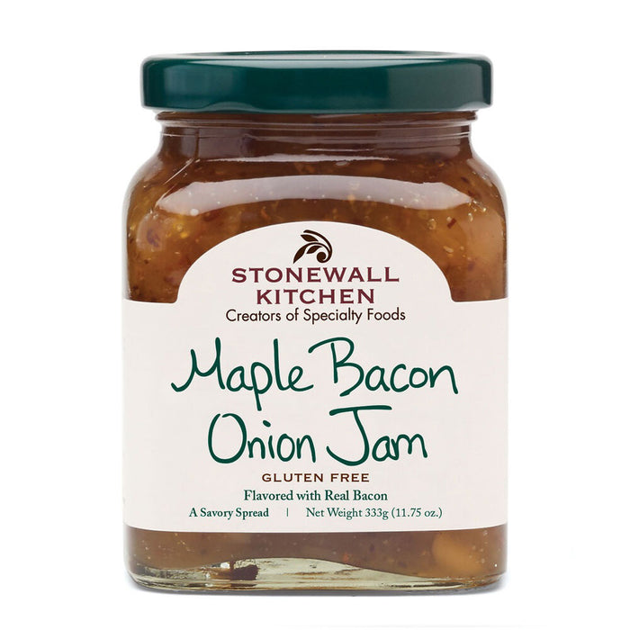 A jar of STONEWALL KITCHEN - MAPLE BACON ONION JAM combines savory bacon with authentic flavor. The label highlights its gluten-free ingredients and a weight of 333g (11.75 oz). With a green lid, it proudly states, "Creators of Specialty Foods.