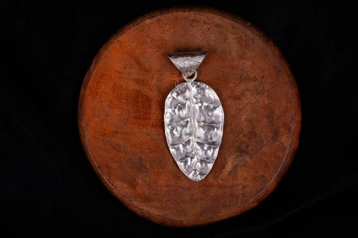 Adya Sookha Patta Pendant
