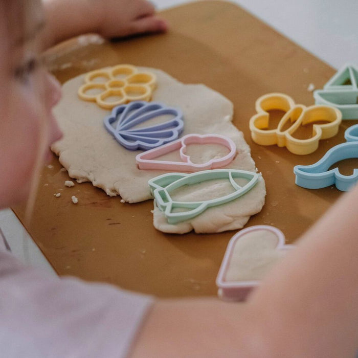 Cookie Cutter / Play Dough Cutter Set - Playdough Assorted Colour Shapes (set of 10)