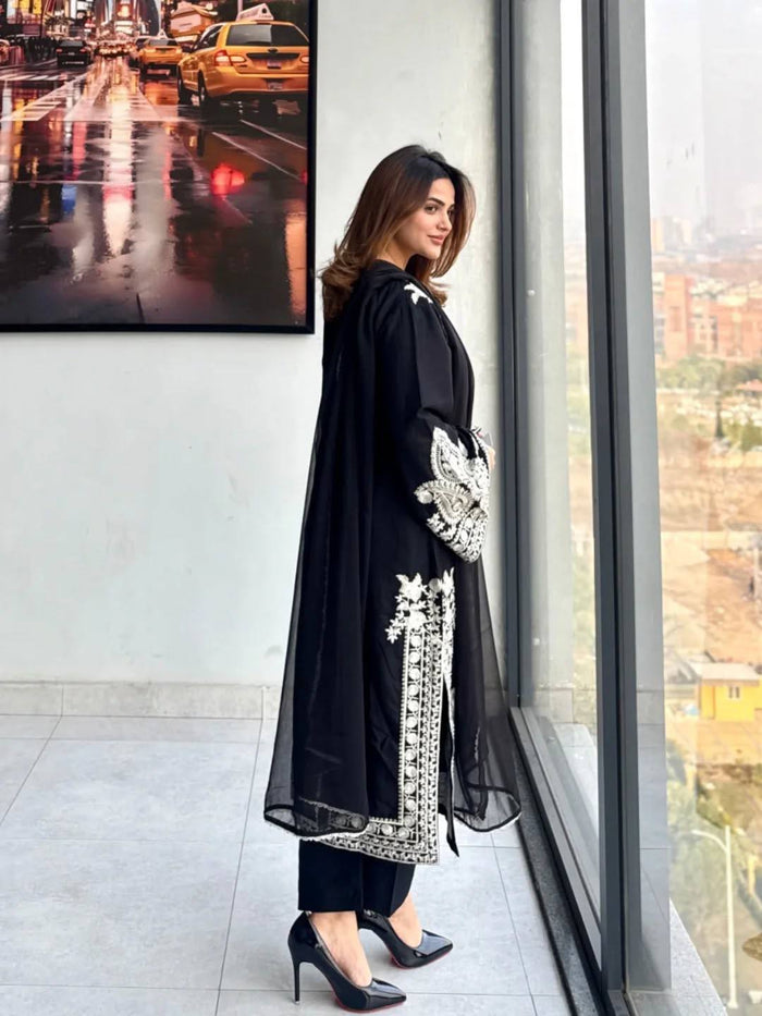 Elegance in Emerald A Timeless Ensemble