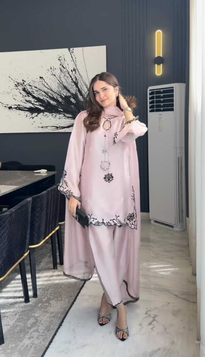 Elegant pastel pink ethnic outfit look