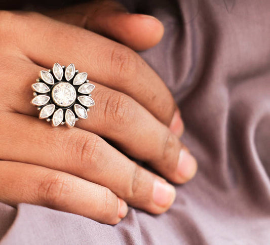 Essence Flower Zircon Ring