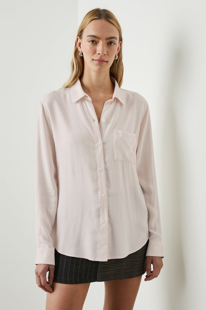 HUNTER-ROSEWATER-FRONT UNTUCKED