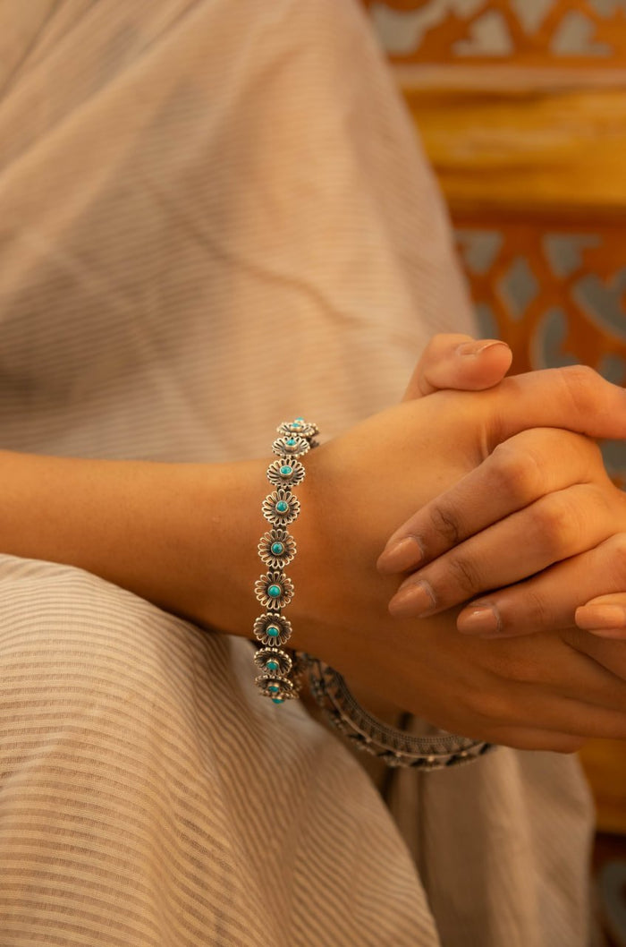 Mizoya Carved Flower Turquoise Jadau Kada