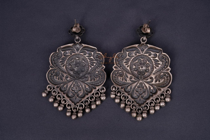 Mizoya Flower Art Embossed Earrings back