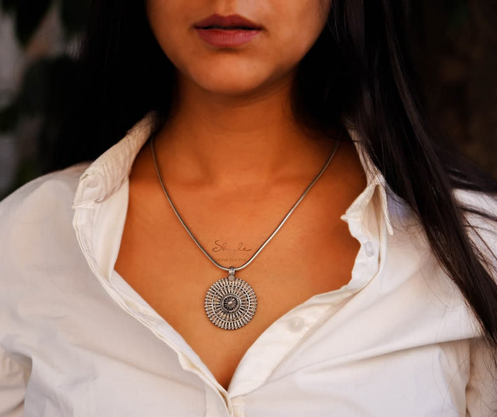 Mizoya Intricate Classic Pendant