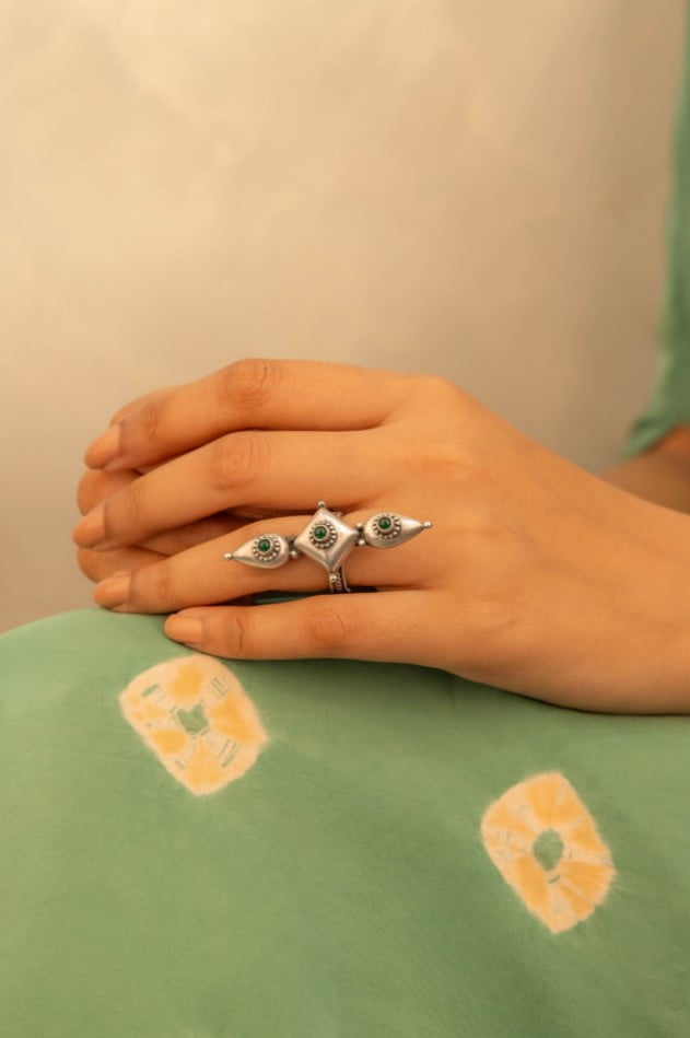 Mizoya Tri Motif Green Stone Ring