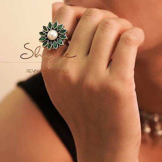 Moh Jadau Scintillating Flower ring
