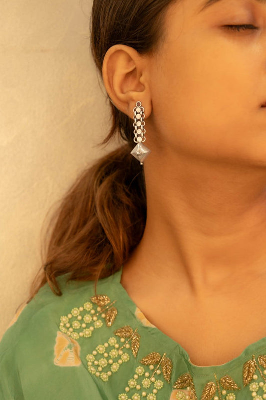 Moh Tikdi Drop Jali Earring