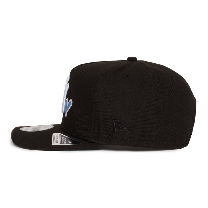 New York Yankees Black Sky Heart 950 AFrame 2000 WS Patch  Snap Back