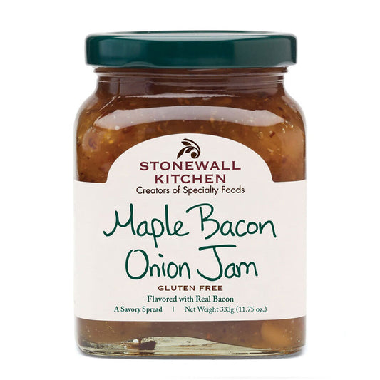 A jar of STONEWALL KITCHEN - MAPLE BACON ONION JAM combines savory bacon with authentic flavor. The label highlights its gluten-free ingredients and a weight of 333g (11.75 oz). With a green lid, it proudly states, "Creators of Specialty Foods.