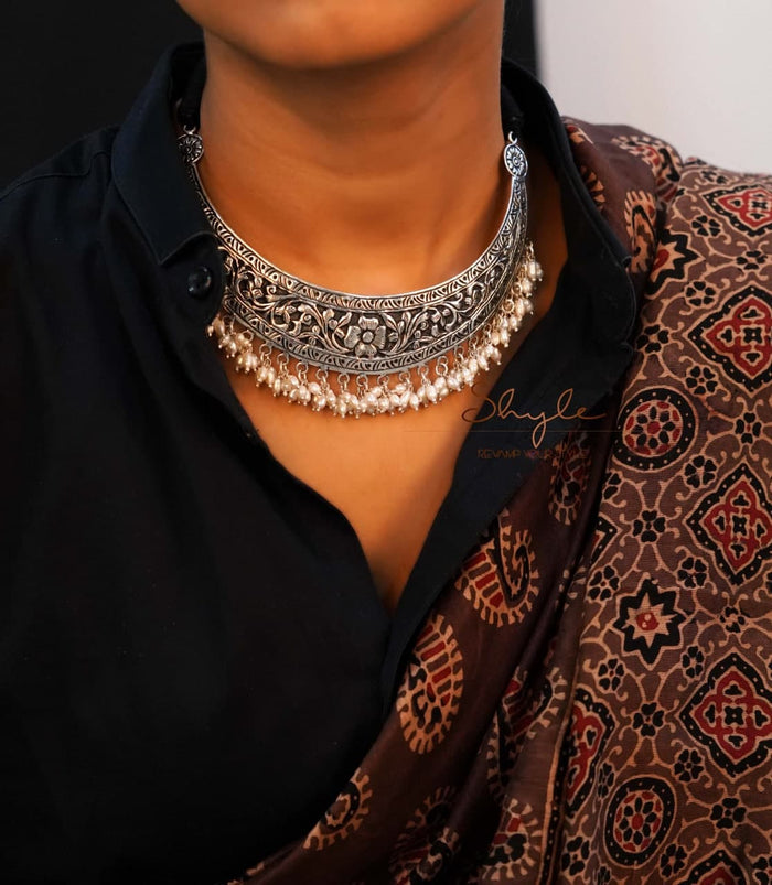 Tattva Chitai Flower Intricate Pearl Drop Dori Necklace