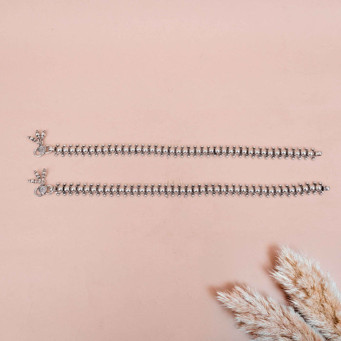 Tattva Embossed Timeless Anklet Pair