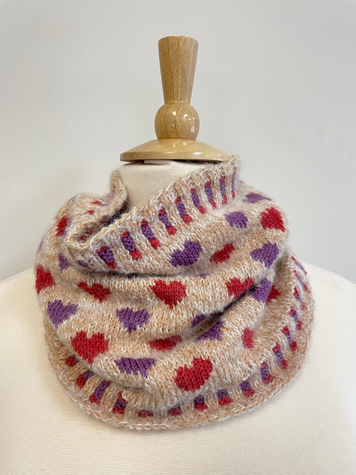 Valentine Cowl