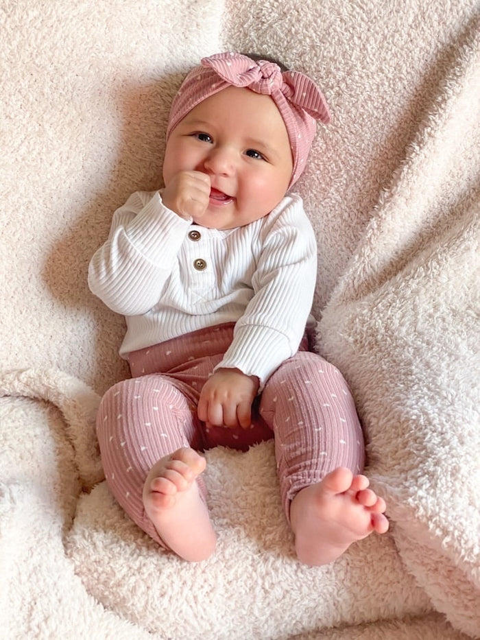 White Hearts on Dusty Rose Ribbed Leggings